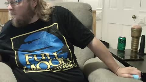 Snapshot of shifty885 chatting on 06/28/26, 03:07 shifty885 online show from 06/28/26, 03:07