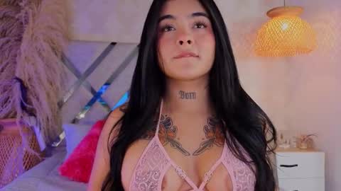 Snapshot of shimmer_lure chatting on 11/15/25, 08:38 shimmer_lure online show from 11/15/25, 08:38