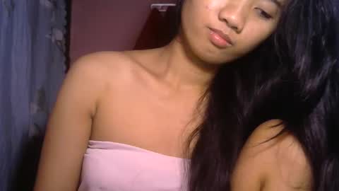 Snapshot of shimmering_kate chatting on 01/25/25, 09:35 shimmering_kate online show from 01/25/25, 09:35