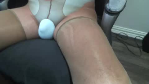 Snapshot of shine66shine chatting on 09/13/25, 12:27 shine66shine online show from 09/13/25, 12:27