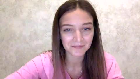 Snapshot of shining_pearl chatting on 09/22/25, 09:06 Jesica online show from 09/22/25, 09:06