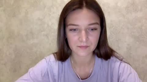 Snapshot of shining_pearl chatting on 09/24/25, 07:28 Jesica online show from 09/24/25, 07:28