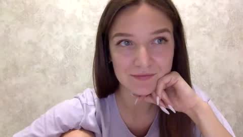 Snapshot of shining_pearl chatting on 09/25/25, 06:00 Jesica online show from 09/25/25, 06:00