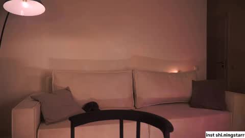 Snapshot of shiningstarrr chatting on 02/15/25, 12:48 Nika online show from 02/15/25, 12:48