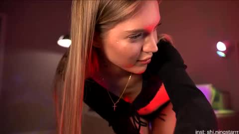 Snapshot of shiningstarrr chatting on 03/05/25, 10:21 Nika online show from 03/05/25, 10:21