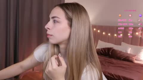 Julia online show from 09/30/25, 06:29