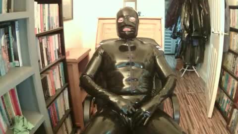 Shiny Gary online show from 01/18/26, 01:37