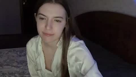 shiraha___rafieru online show from 10/22/25, 07:35