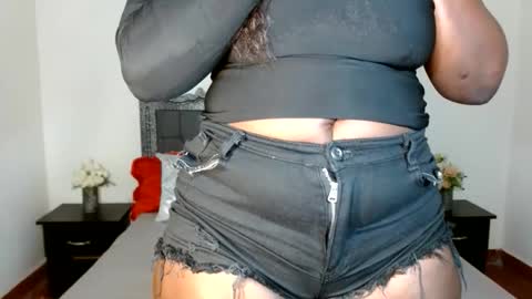 Snapshot of shiratie chatting on 05/24/26, 05:51 Shirat online show from 05/24/26, 05:51