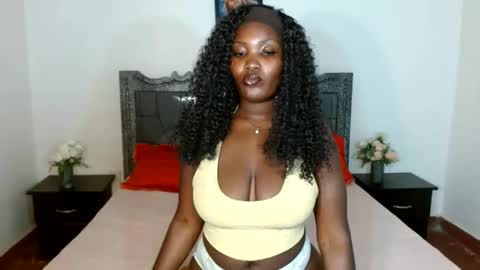 Snapshot of shiratie chatting on 06/08/26, 01:28 Shirat online show from 06/08/26, 01:28