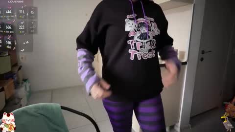 Im Lilu Rosenblum  Guys I have   ----Ill be glad to see you there online show from 01/11/26, 12:21