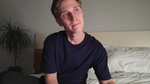 Matthew online show from 09/12/25, 09:04