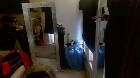 Snapshot of shirleyjo chatting on 05/28/26, 06:49 sarah online show from 05/28/26, 06:49