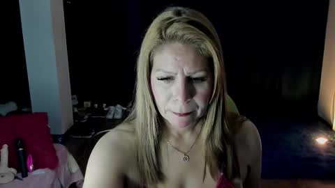 shirly online show from 11/10/25, 04:22