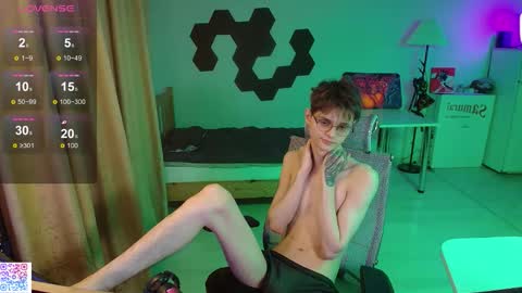 shiromy_ online show from 03/27/26, 06:18