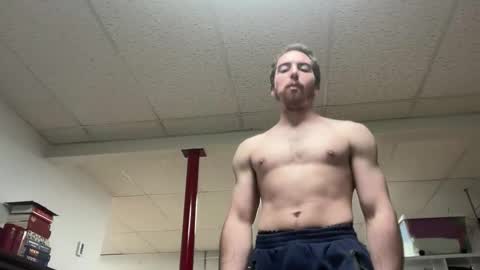 shirtlesshunk15 online show from 04/21/26, 02:51