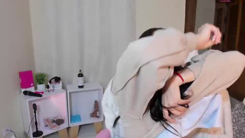  kendal  online show from 03/10/25, 02:16