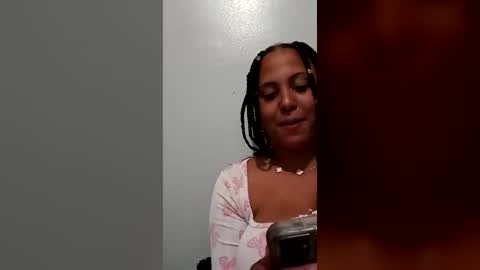 Snapshot of shockingtitz chatting on 07/21/26, 09:17 spanish princess online show from 07/21/26, 09:17