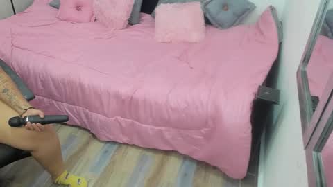 Shofia Beltran online show from 03/25/26, 07:53