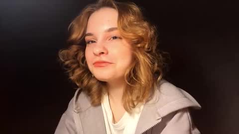 Snapshot of shondareadus chatting on 03/17/26, 05:49 Sade online show from 03/17/26, 05:49