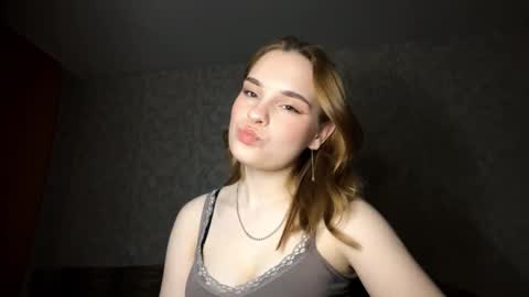 Snapshot of shondareadus chatting on 03/18/26, 07:06 Sade online show from 03/18/26, 07:06