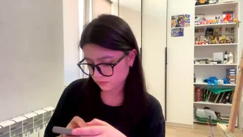 Snapshot of shontagrabowski chatting on 05/06/26, 12:10 Marie online show from 05/06/26, 12:10