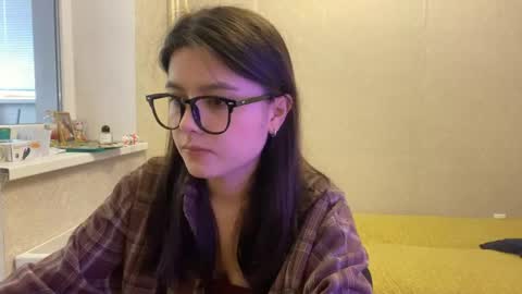 Snapshot of shontagrabowski chatting on 05/27/26, 01:19 Marie online show from 05/27/26, 01:19