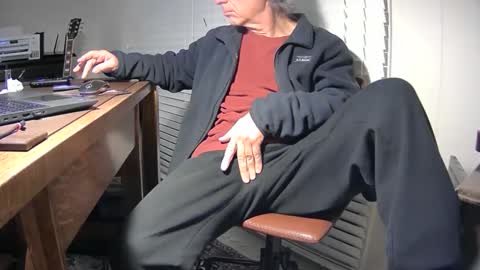 nikolas send dm for an appointment online show from 03/03/25, 01:53