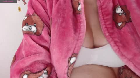 lamai online show from 01/20/25, 02:32