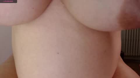 lamai online show from 02/11/25, 12:05