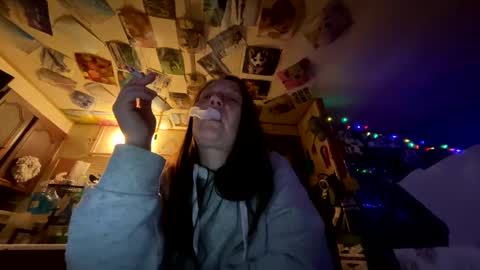 Snapshot of shorty920505 chatting on 10/23/25, 02:22 shorty920505 online show from 10/23/25, 02:22