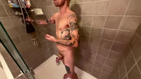 Snapshot of showdowntowne chatting on 09/23/25, 08:17 RuffClub online show from 09/23/25, 08:17