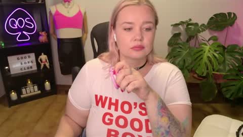Mimi   online show from 07/22/26, 07:05