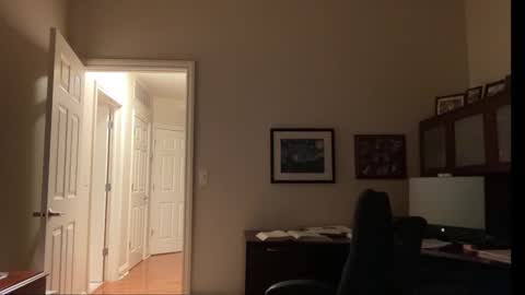 Chicago Guy online show from 09/28/25, 03:45