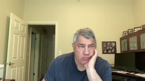 Snapshot of showmet chatting on 07/19/26, 11:08 Chicago Guy online show from 07/19/26, 11:08