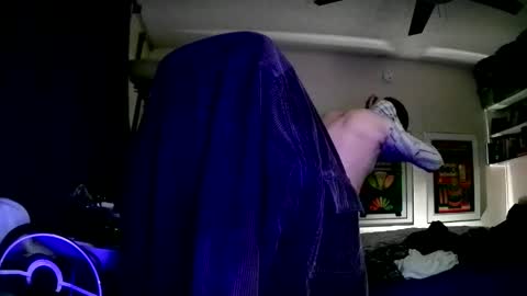 shrewtamer online show from 12/10/24, 04:13