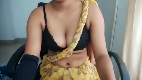 Snapshot of shreya_0 chatting on 09/26/25, 06:06 shreya_0 online show from 09/26/25, 06:06