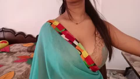 shreya_07 online show from 07/26/26, 03:04