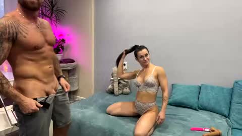 Snapshot of shtirlec86 chatting on 12/04/24, 03:59 Mary and Piter online show from 12/04/24, 03:59