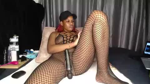 Snapshot of shugacubee chatting on 01/08/25, 05:05 EVA online show from 01/08/25, 05:05