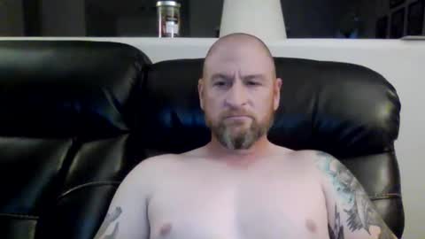 Snapshot of shwmeyours chatting on 11/08/25, 12:44 shwmeyours online show from 11/08/25, 12:44