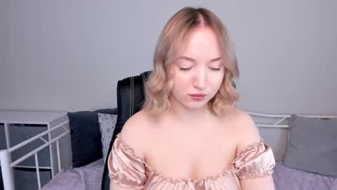 Anna online show from 02/11/25, 06:08