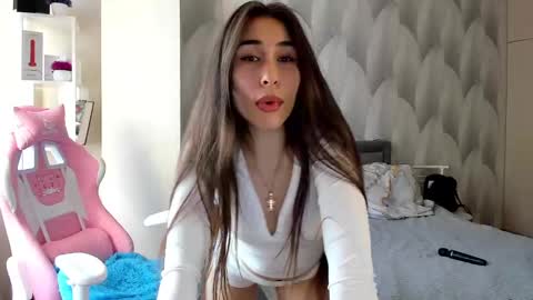 Mika online show from 01/15/25, 06:22