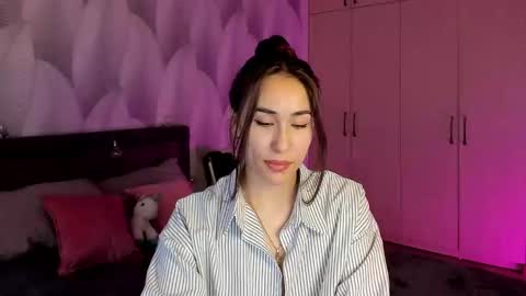 Mika online show from 01/29/25, 02:40