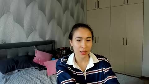 Mika online show from 09/09/25, 08:03