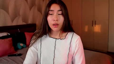 Mika online show from 12/01/25, 03:00