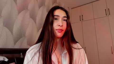 Mika online show from 02/02/26, 02:54