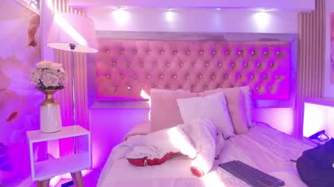 cherry online show from 04/23/26, 01:13