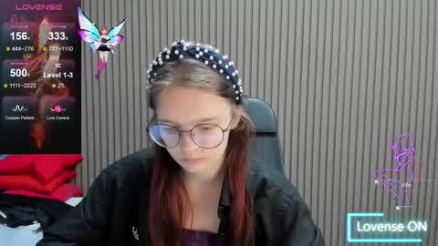 Snapshot of shy_elina01 chatting on 10/05/25, 10:24 shy_elina01 online show from 10/05/25, 10:24