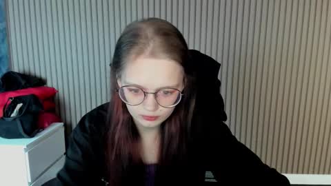 Snapshot of shy_elina01 chatting on 10/07/25, 10:34 shy_elina01 online show from 10/07/25, 10:34